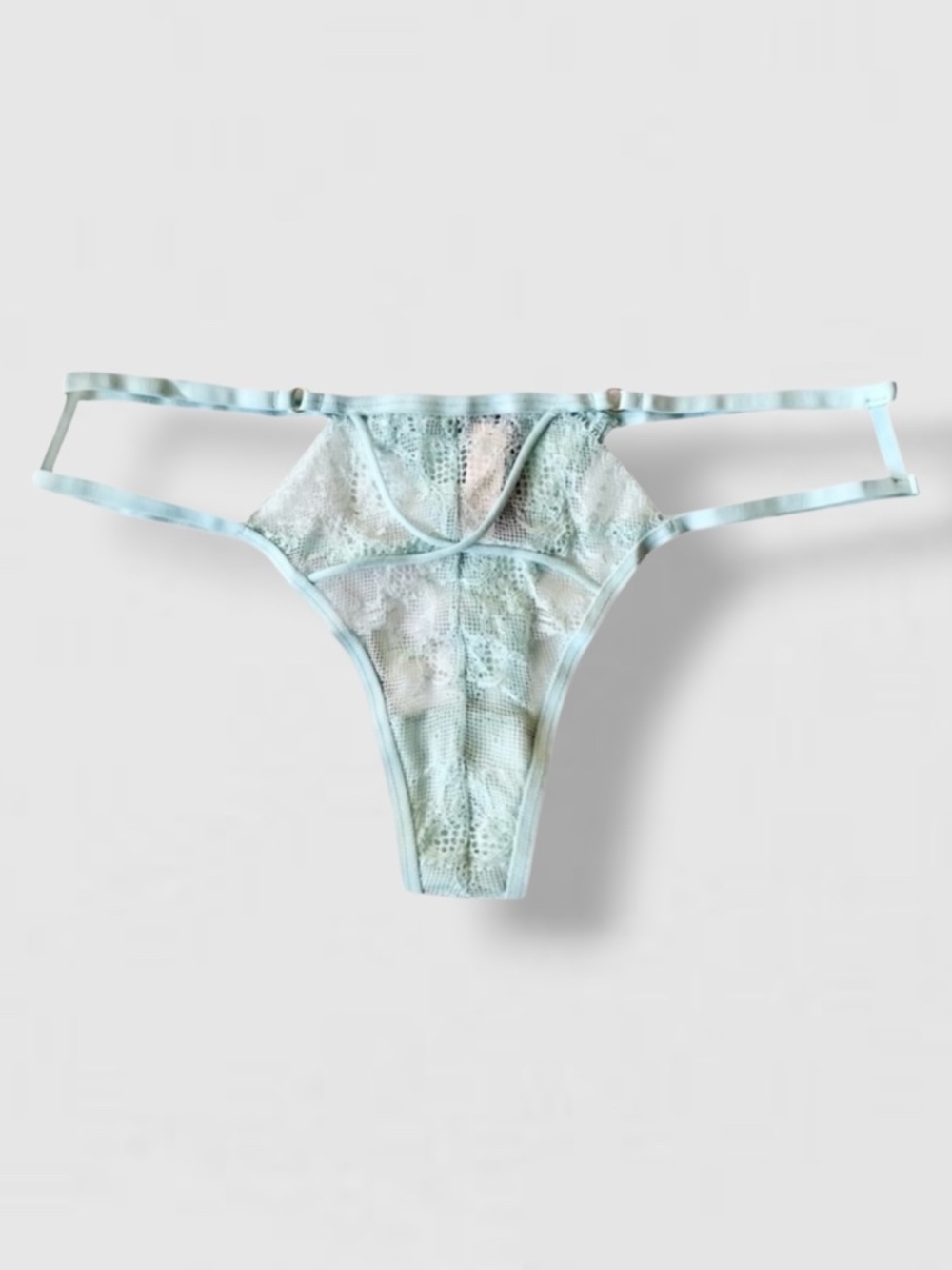 Victoria’s Secret Thong Panties Medium New